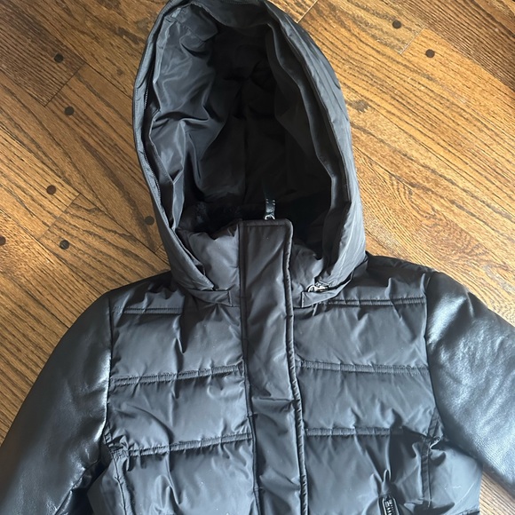 Mackage Women’s Down Coat with Leather Sleeves - Picture 2 of 5